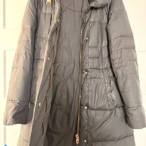 Beautiful authentic BOSS (Hugo Boss) women’s long puffer coat in classic black.